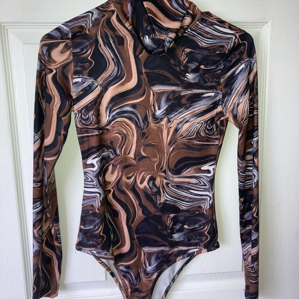 SHEIN Brown Marble Long Sleeve Turtleneck Bodysuit